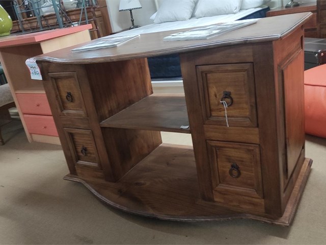 MESA TV MADERA PINO MEJICANO
