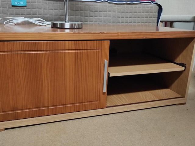 MESA TV PINO MIEL OCASIÓN